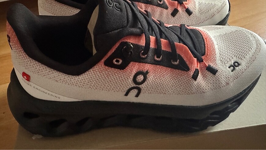 37 Beden OnCloud Kadın Sneaker