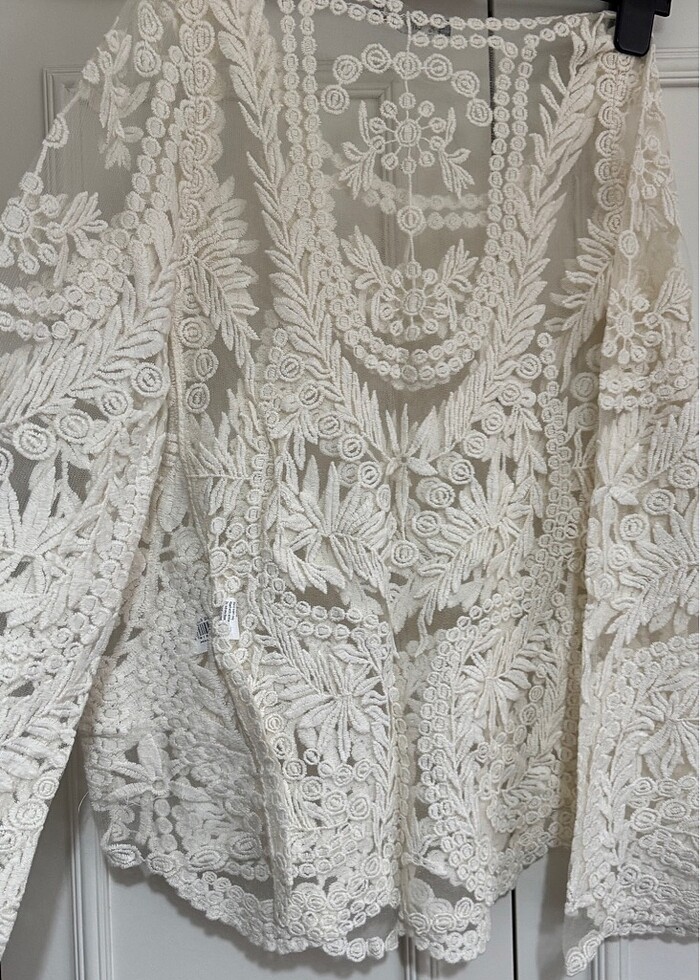 Uzun kollu dantel dokuma bluz - Görsel 4