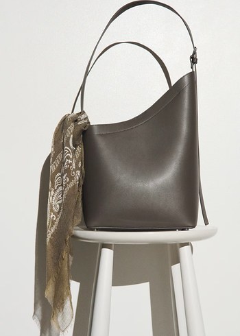 H&M Desenli
Şal 70x70 - Görsel 2