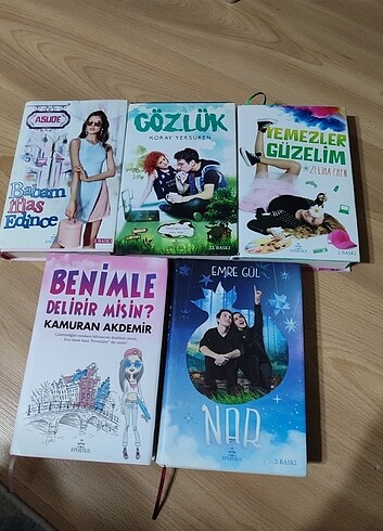 Babam iflas edince, gözlük, yemezler güzelim, benimle delirir...