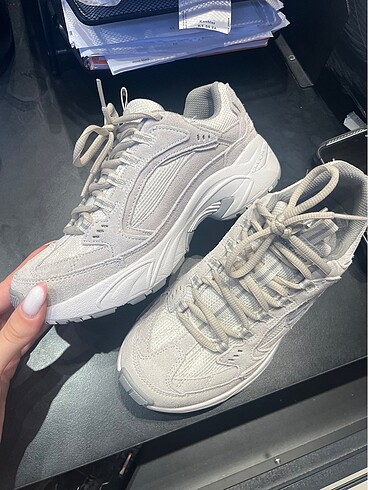 38 Beden gri Renk skechers gri kadın ayakkabısı