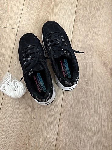 36 Beden SKECHERS D?LİTES