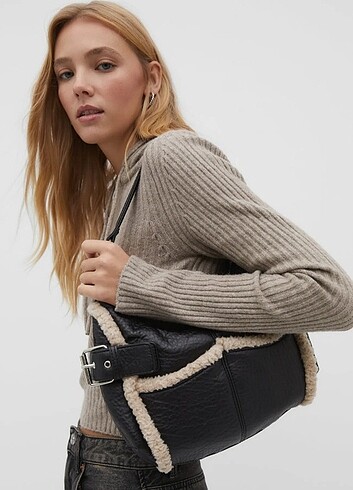  Beden Stradivarius çanta 