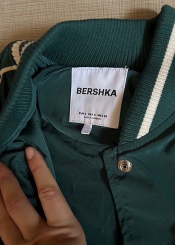 Bershka Düğmeli Yeşil Kadın Bomber Ceket
