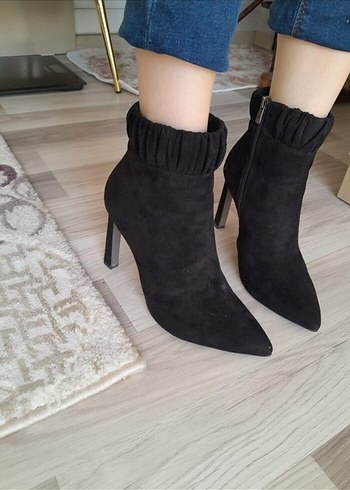 Hotiç Siyah Suet Stiletto Topuklu Kadin Bot