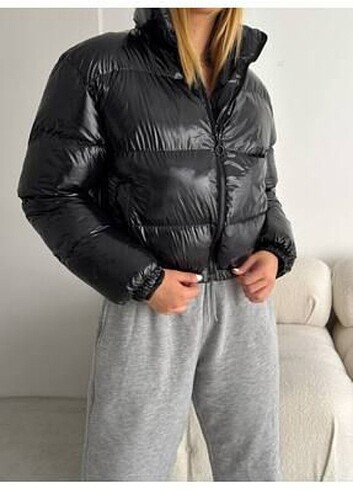 KADIN ŞİŞME MONT CROP BOMBER MODEL