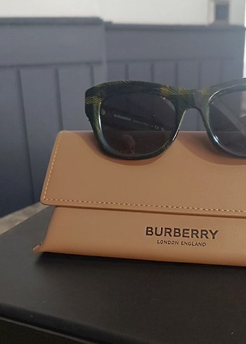 Burberry Transparan Bej Kadın Güneş Gözlüğü