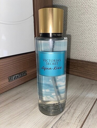Orijinal victoria secret aqua kiss vücut spreyi