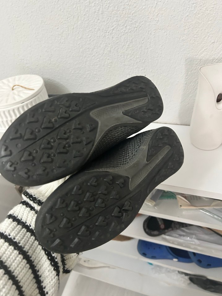 Kinetix Erkek Çocuk Siyah Cırtlı halı saha ayakkabısı - Görsel 3