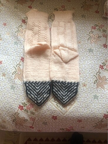 Motifli yün çorap, satılık el örgüsü. - Görsel 3