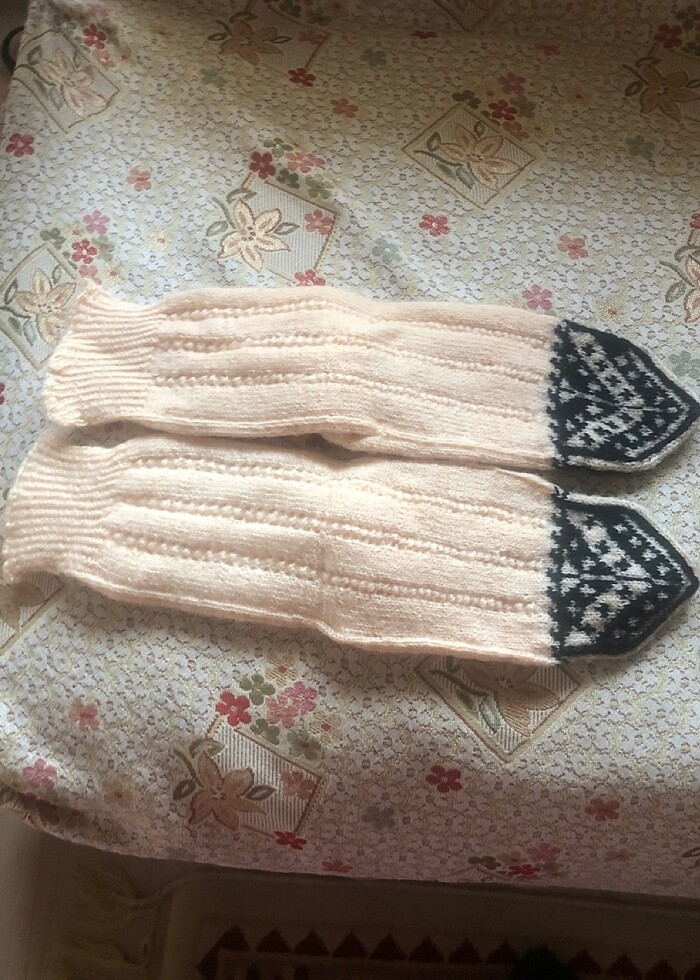 Motifli yün  çorap,  satılık  el  örgüsü. - Görsel 5