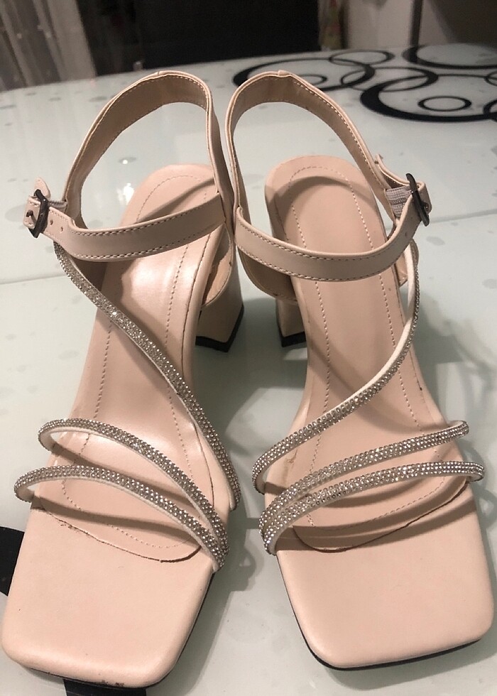 El yapımı   taşlı  ve hakiki deri yazlık  ayakkabı . - Görsel 5