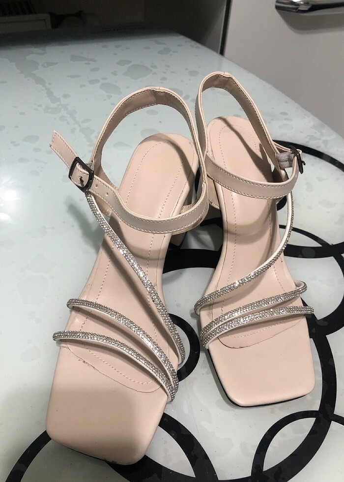 El yapımı   taşlı  ve hakiki deri yazlık  ayakkabı . - Görsel 3