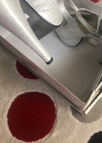 Beyaz Yılan Desenli Dolgu Topuklu Kadın Ayakkabı - Görsel 3