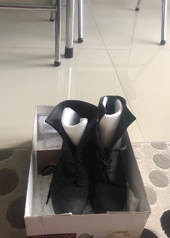 Siyah Deri Kadın Dolgu Topuklu Goth Bot - Görsel 8