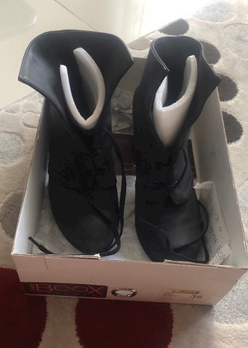 Kadın Siyah Süet Stiletto Topuklu Bot - Görsel 5