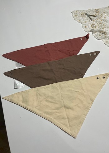 Kahverengi Üçgen Bebek Önlüğü Seti