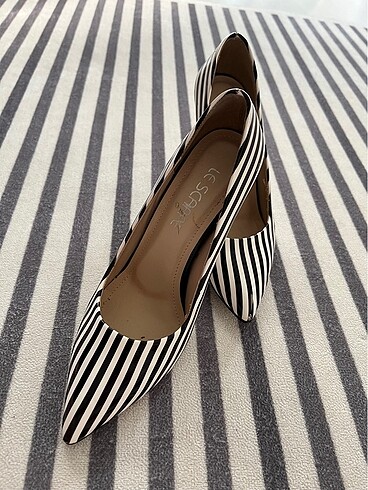 Stiletto topuklu ayakkabı
