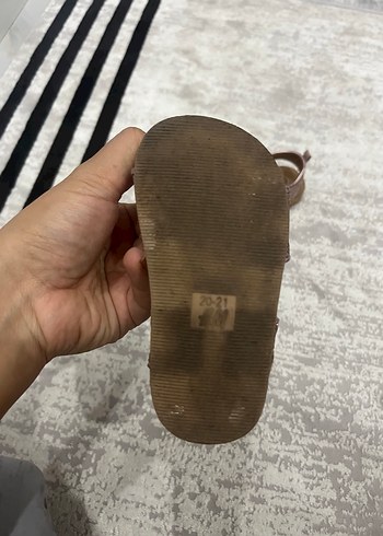 Parlak Kahverengi Kız Terlikleri Nakışlı - Görsel 3