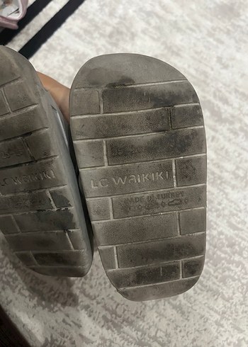 Gri Kaydırmaz Sokak Stili Erkek Çocuk Terlik - Görsel 3