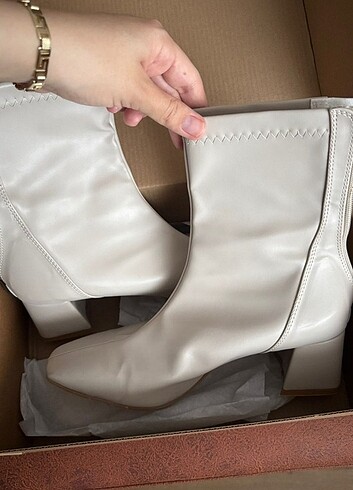 Kemik renk streç bot  - Görsel 2