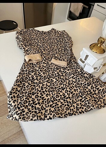 Zara markalı leopar elbise - Görsel 4