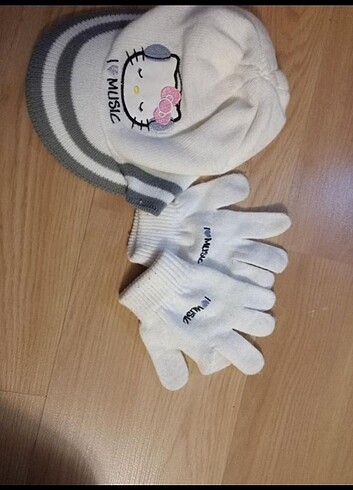 Kız çocuk bere eldiven takim hello kity - Görsel 2