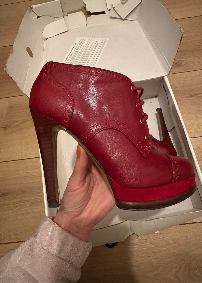 Topuklu ayakkabı - Görsel 4