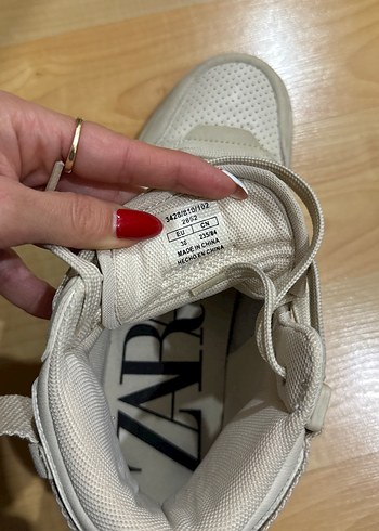 Krem rengi zara spor ayakkabı - Görsel 2