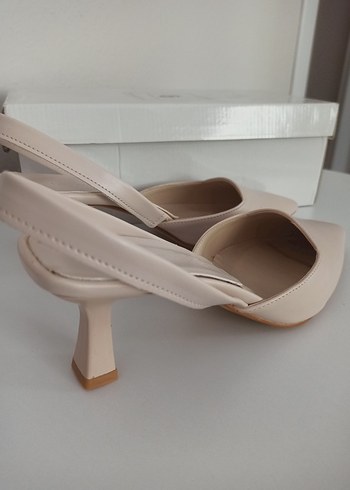 37 Beden Bej Stiletto Topuklu Kadın Ayakkabı