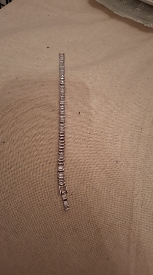 Zincir Detaylı Yılan Desenli Gri Bej Bileklik - Görsel 2