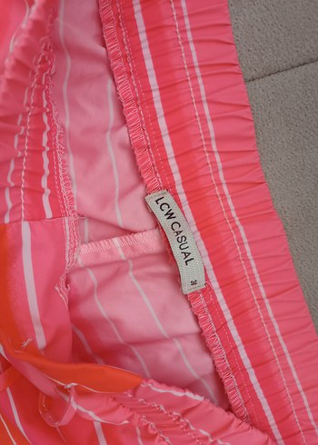 Pembe Çizgili deniz Şortu - Görsel 2