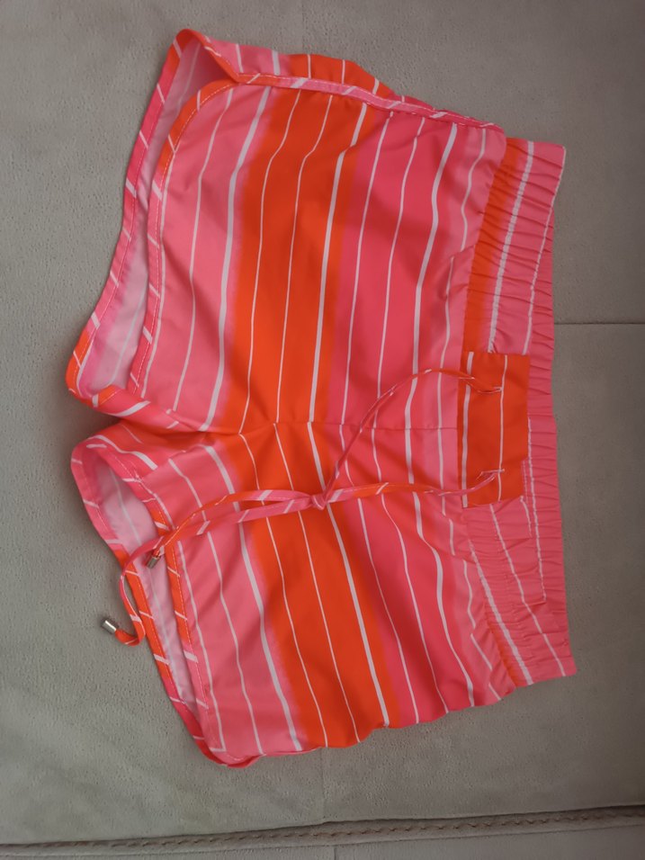 Pembe Çizgili deniz Şortu - Görsel 3