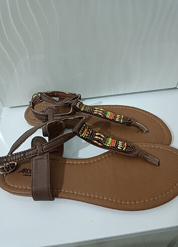 39 Beden Kadın sandalet