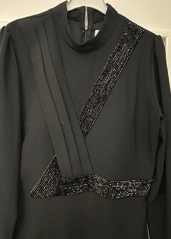 Siyah Uzun Kollu Gotik V Yakalı Elbise - Görsel 3