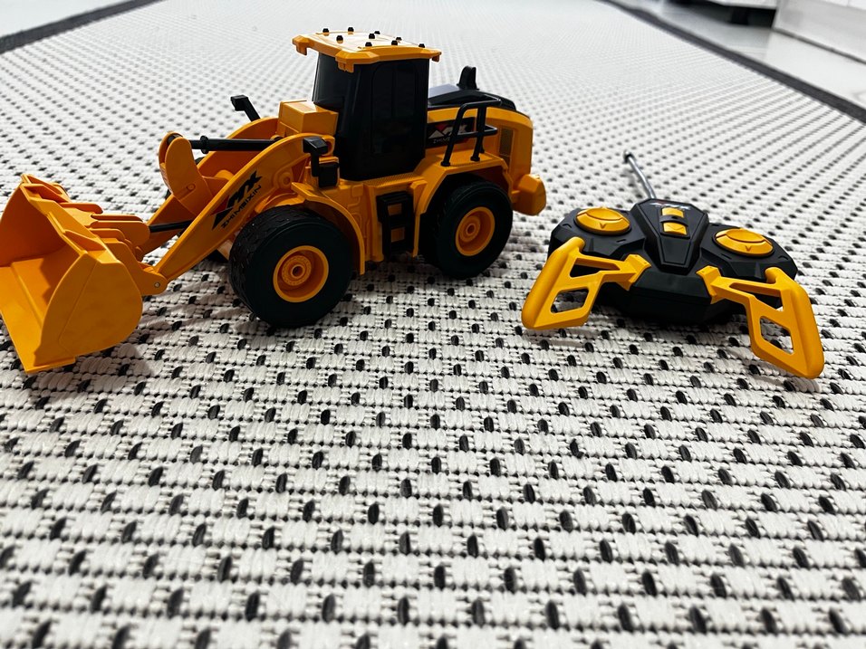 Sarı Kum Kamyonu Uzaktan Kumandalı Oyuncak - Görsel 2