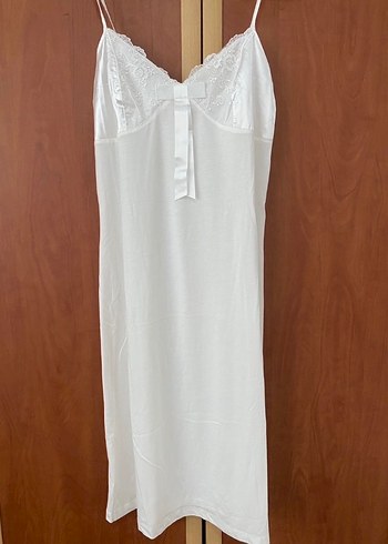 Nakışlı Beyaz Uzun Kollu Kadın Sabahlık - Görsel 2