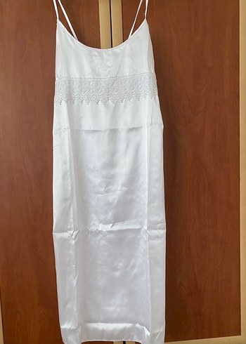 Beyaz Nakışlı Uzun Kadın Sabahlık - Görsel 7