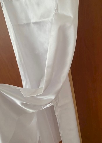 Beyaz Nakışlı Uzun Kadın Sabahlık - Görsel 6