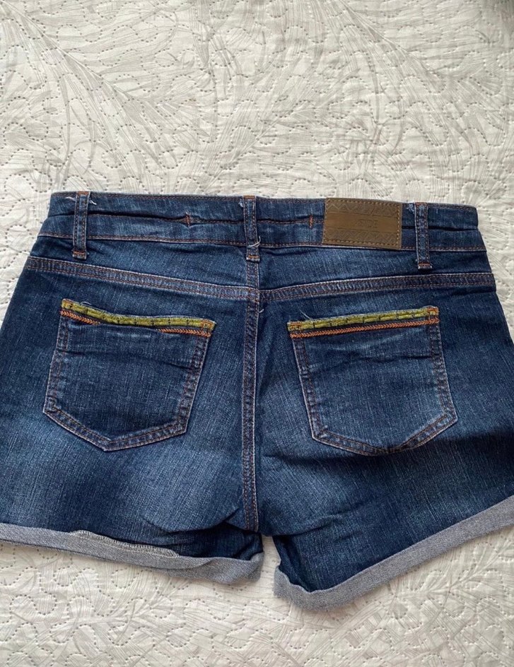 Nakışlı Koyu Renk Mini Kadın Kot Şort - Görsel 2