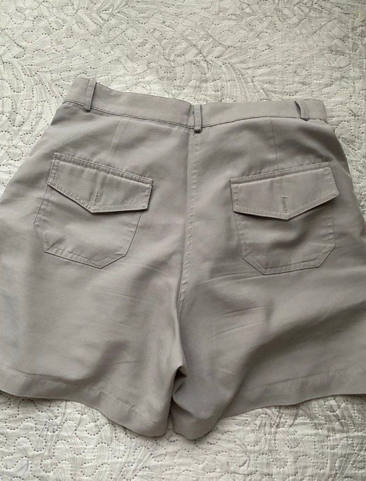 Gri Keten Rahat Kesim Kadın Şort - Görsel 3