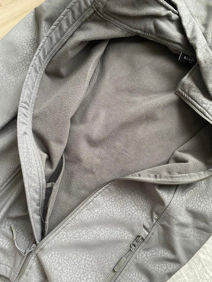 Gri Kapüşonlu Fermuarlı Kadın Ceket - Görsel 5