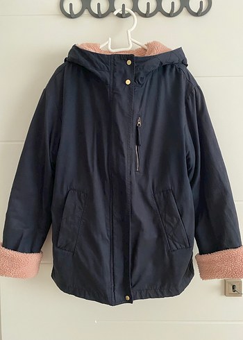 3 farklı modelli kadın mont - Görsel 2