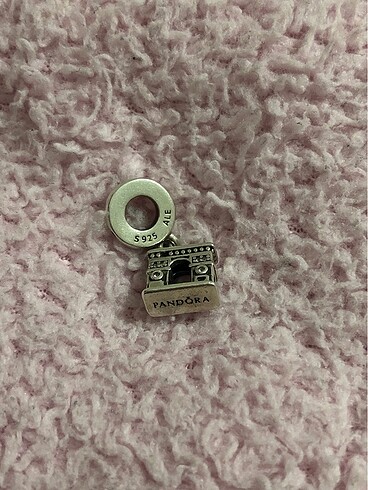 Beden PANDORA LONDRA CHARM