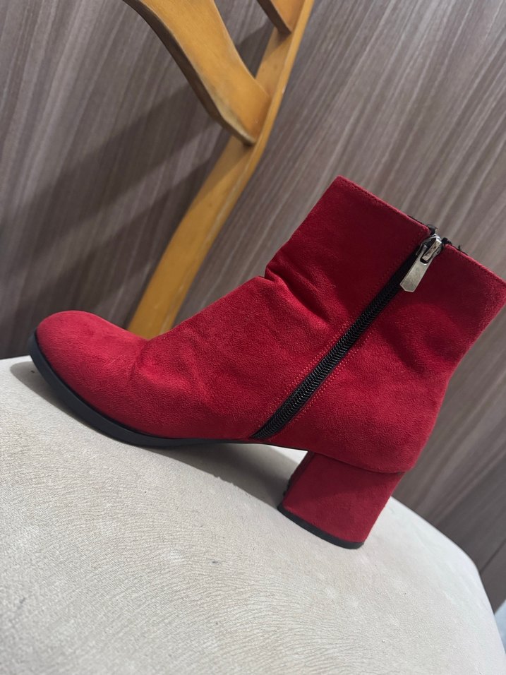 Kırmızı Süet Kadın Topuklu Bot - Görsel 3