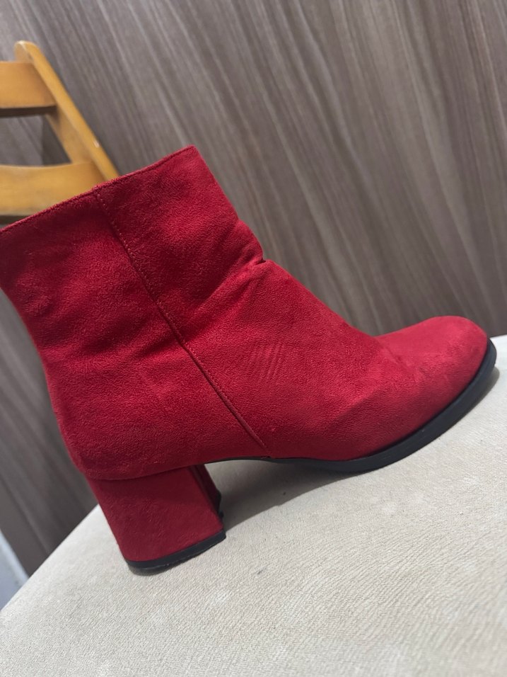Kırmızı Süet Kadın Topuklu Bot - Görsel 2
