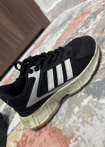 Adidas 37