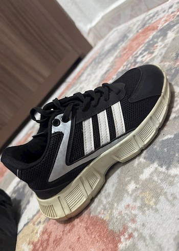 Siyah Bağcıklı Kadın Spor Ayakkabı - Görsel 2