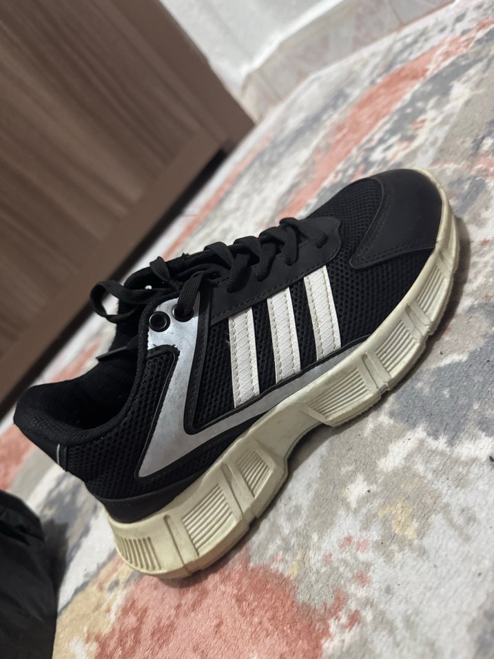 Siyah Bağcıklı Kadın Spor Ayakkabı - Görsel 2