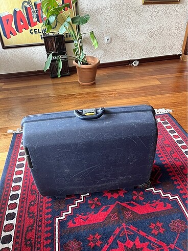 Samsonite valiz